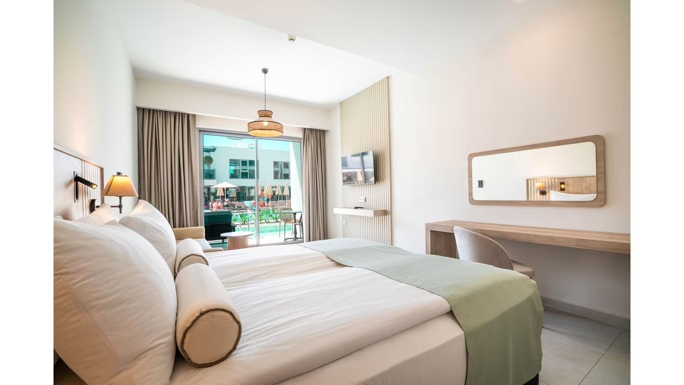 rooms-terrace-room