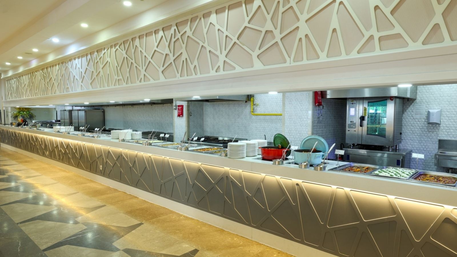 restaurants-crystal-restaurant