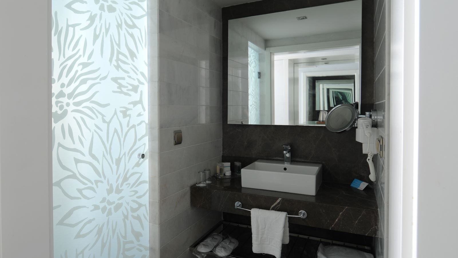 rooms-superior-standard-with-jakuzzi