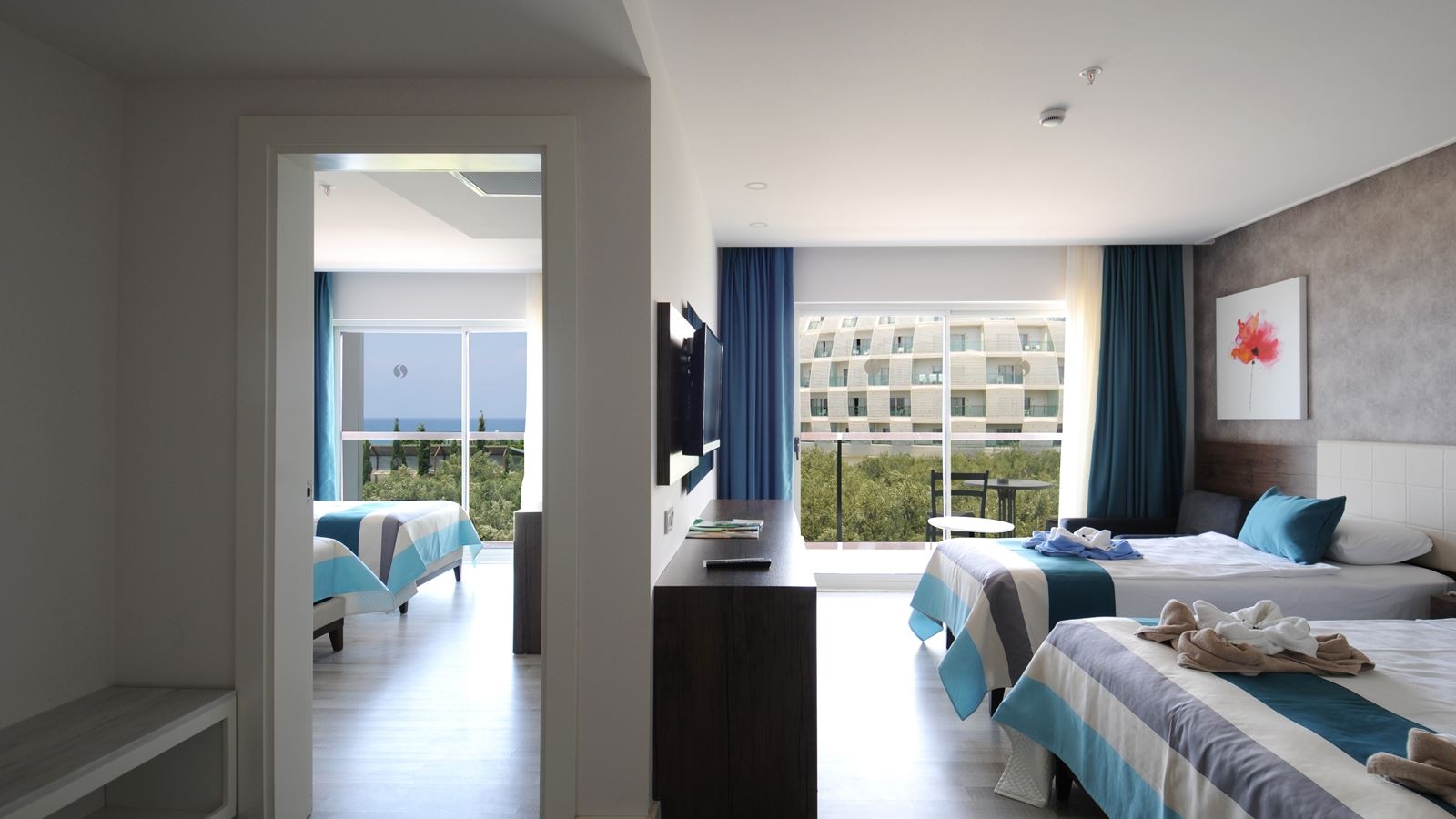 rooms-family-room