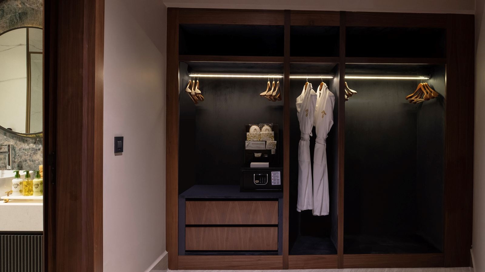 rooms-family-suite-sea-view