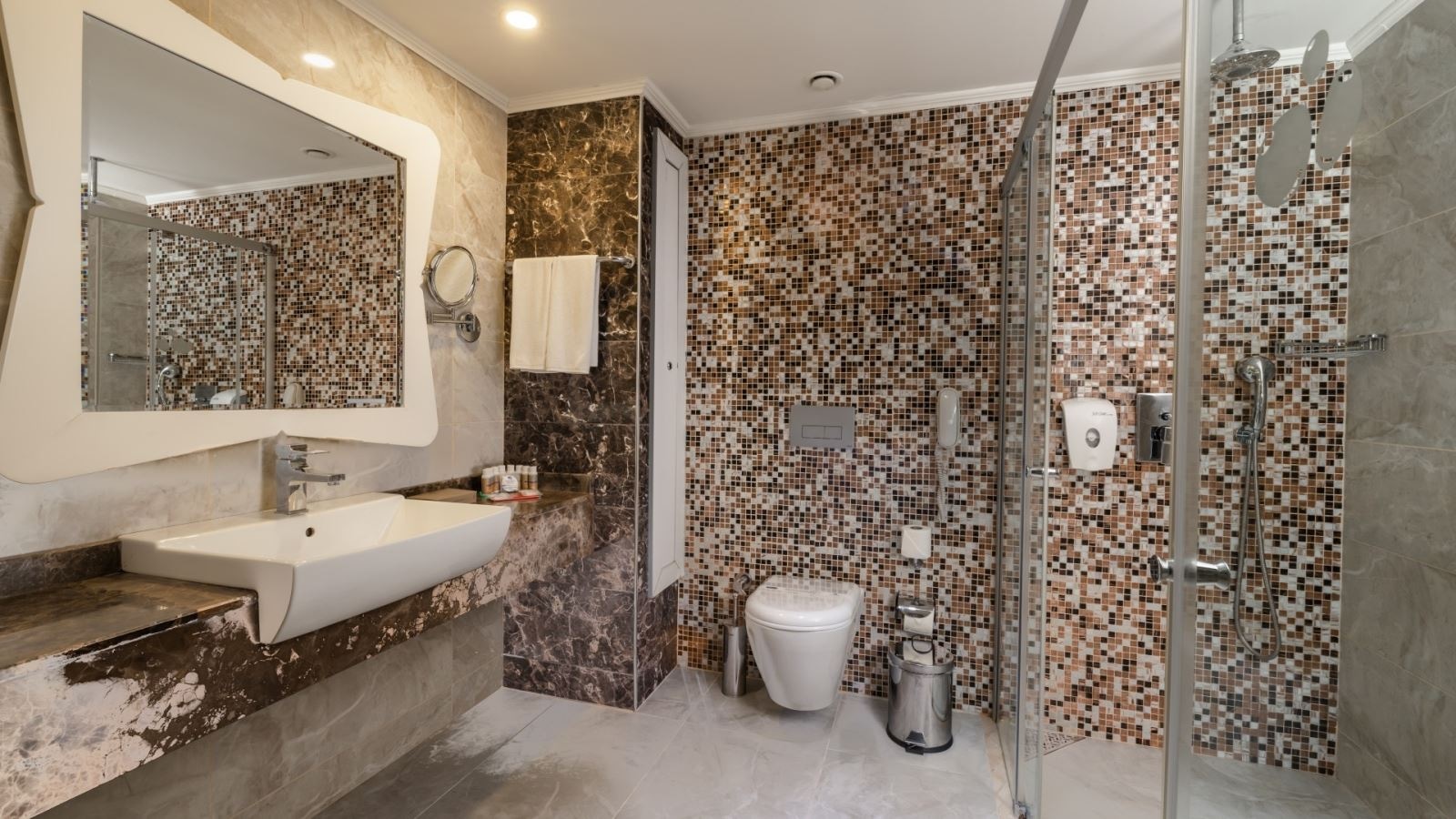 rooms-standard-room-land-view