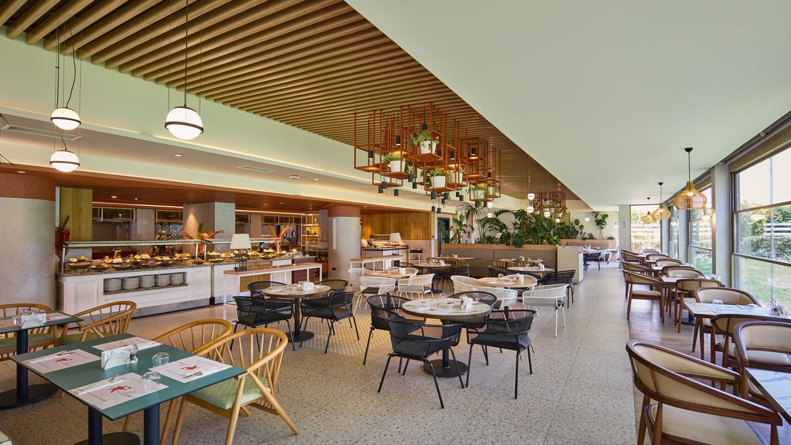 restaurants-bistro-tulip-restaurant