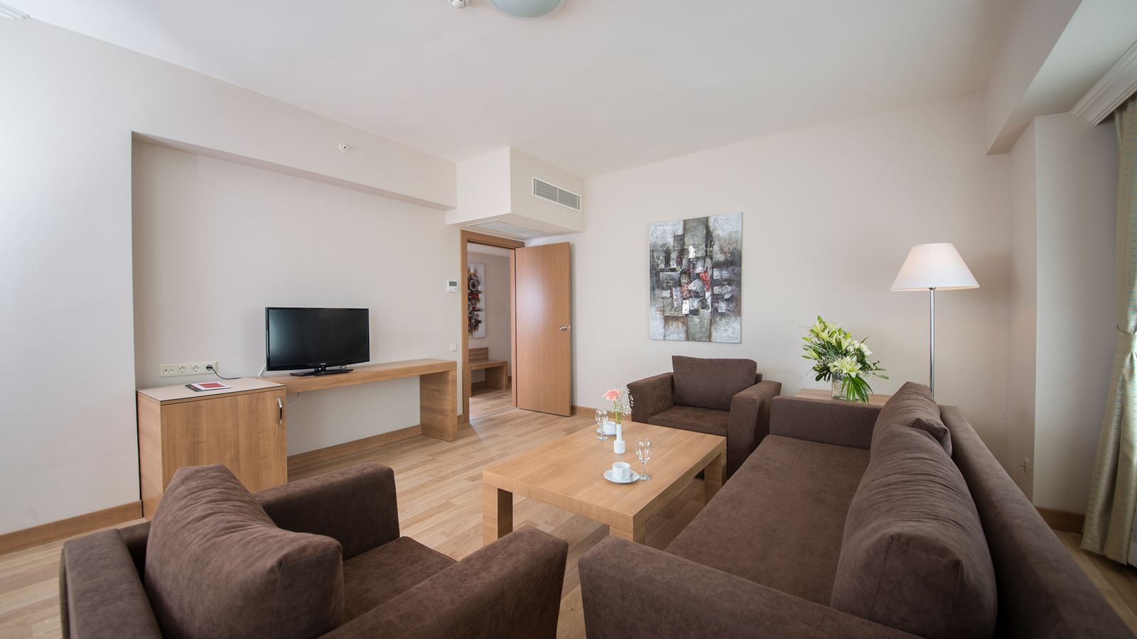 rooms-family-suite-2-bedrooms