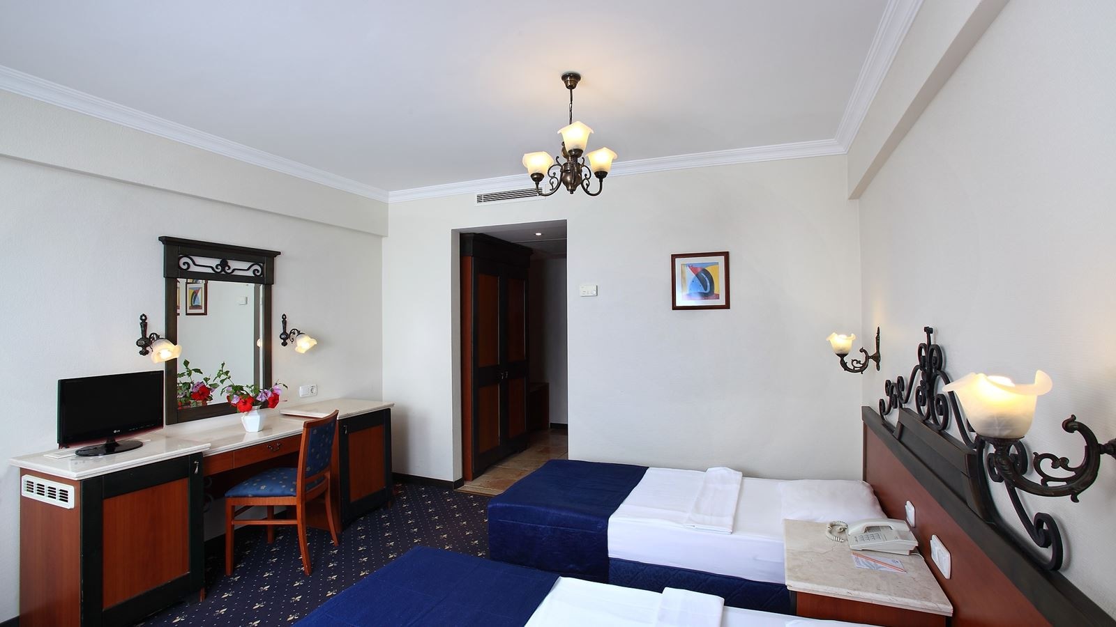 rooms-standard-room-land-side