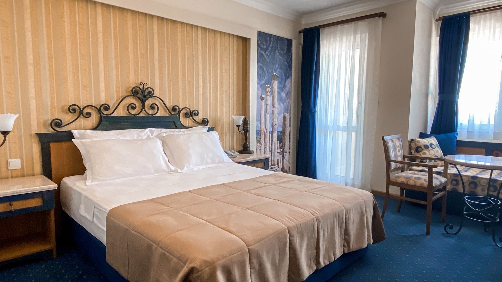 rooms-coral-room-standard-land-view