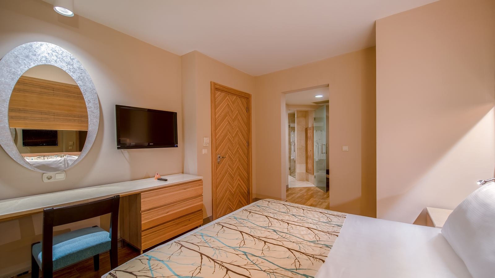 rooms-standard-room-side-sea-view