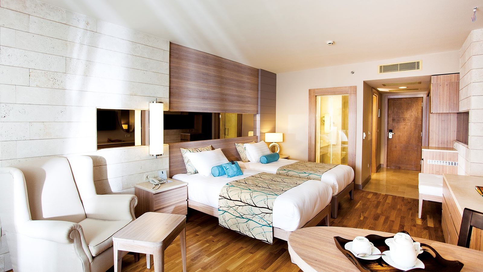 rooms-standard-room-land-view