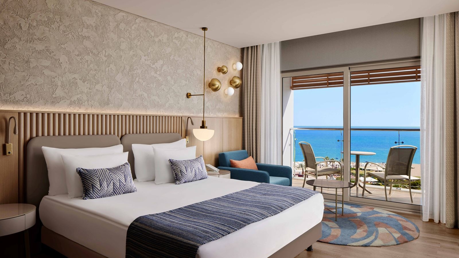 rooms-deluxe-sea-view-with-jacuzzi-on-terrace--mixed-area