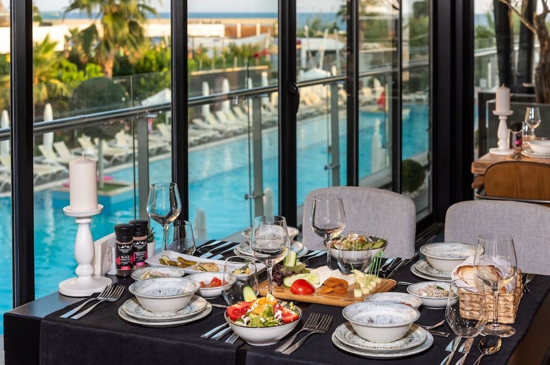 restaurants-the-white-world-alacarte