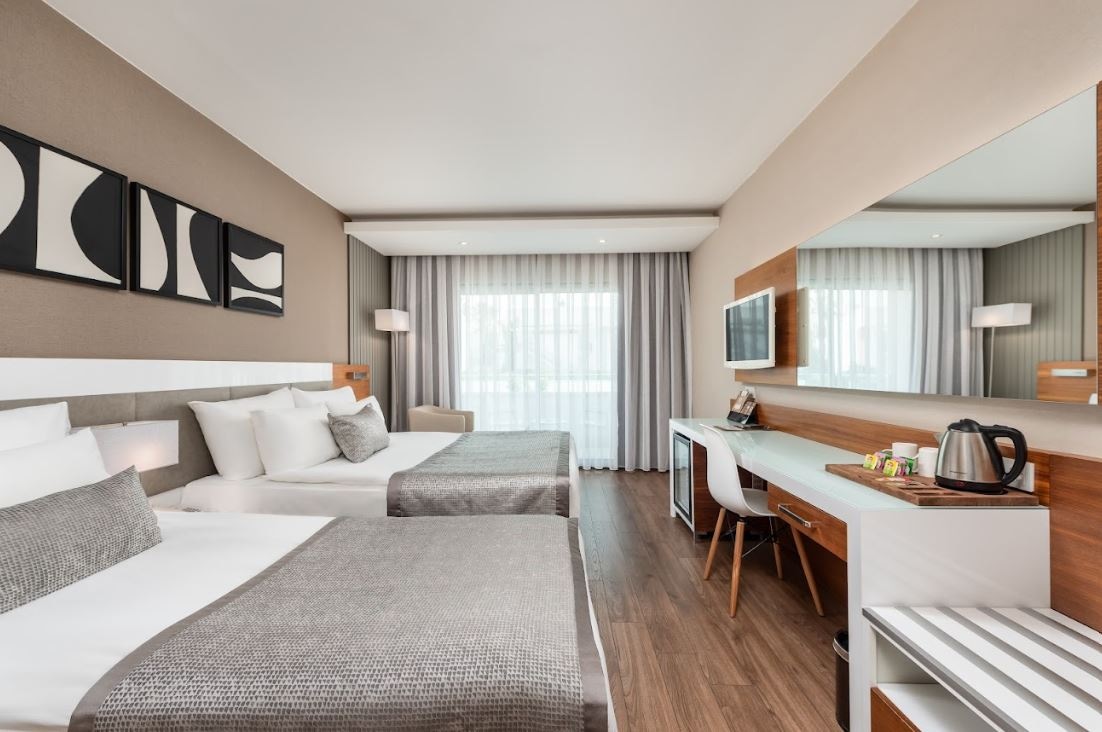 rooms-standard-room-land-view