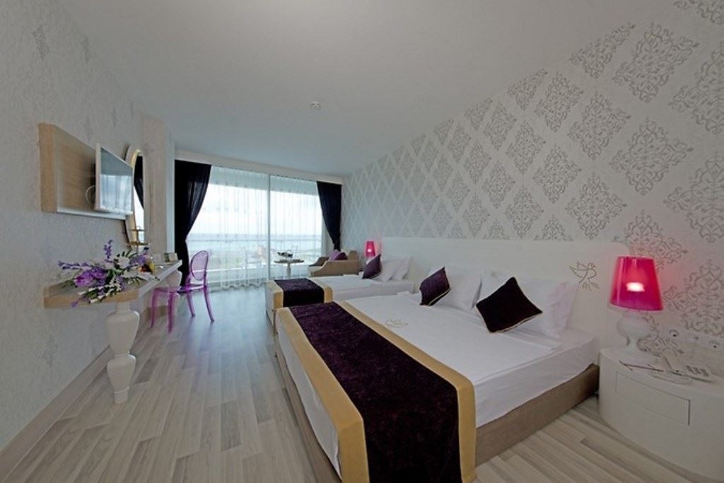 rooms-standard-room-sea-view-with-balcony