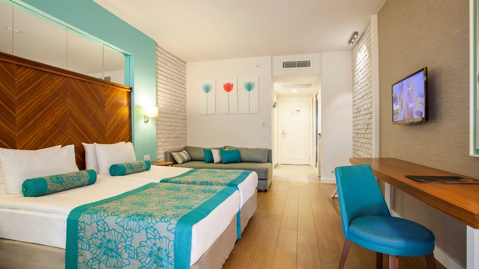 rooms-standart-room-side-sea-view-upper-floor