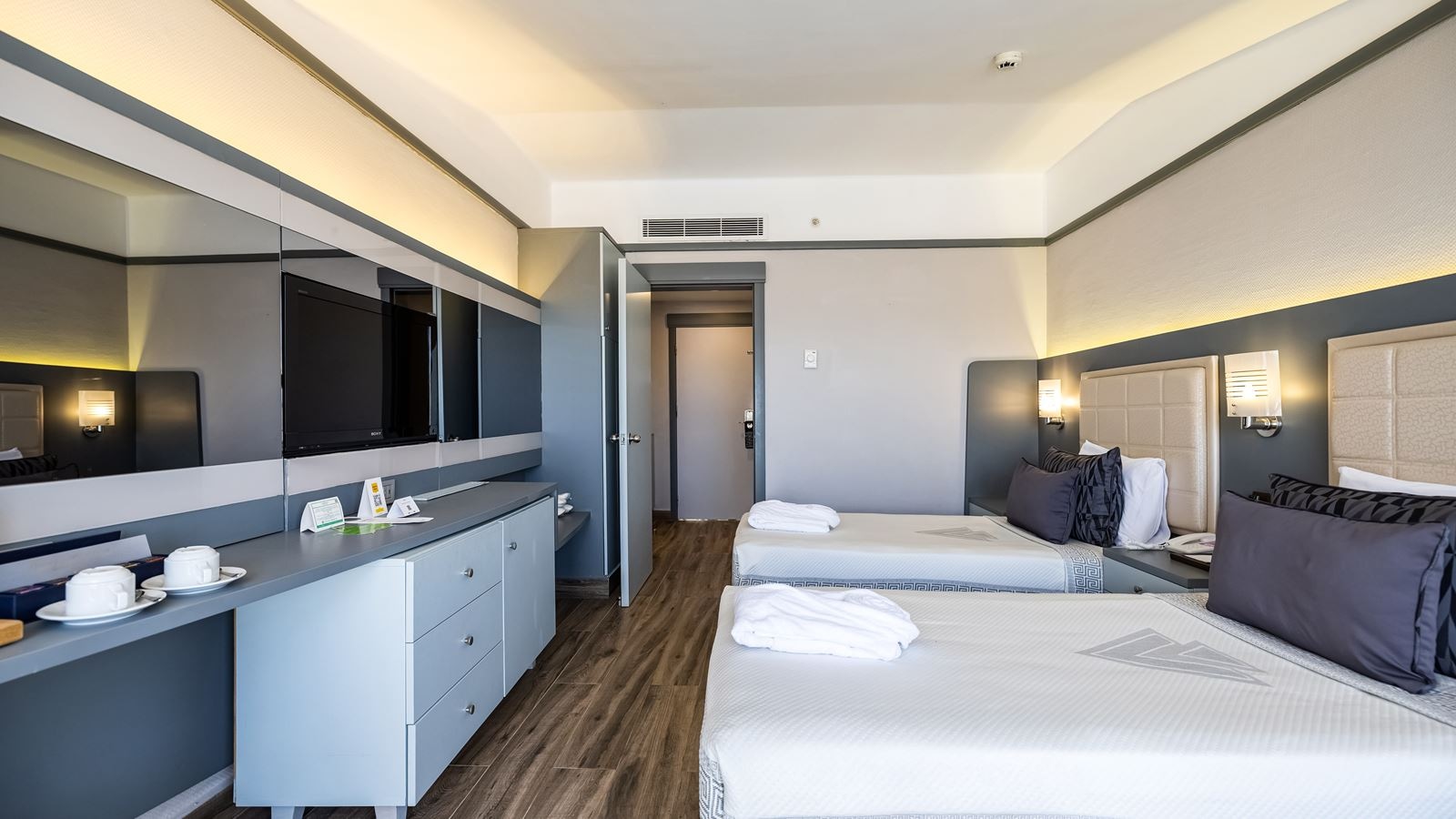 rooms-suite-room