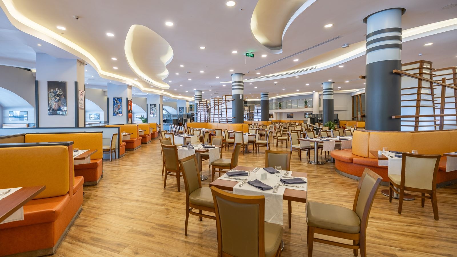 restaurants-main-restaurant