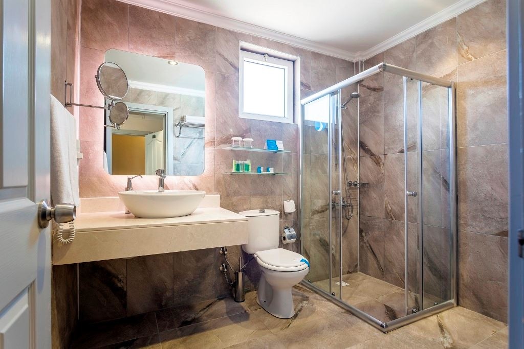 rooms-park-villa-family-room-2