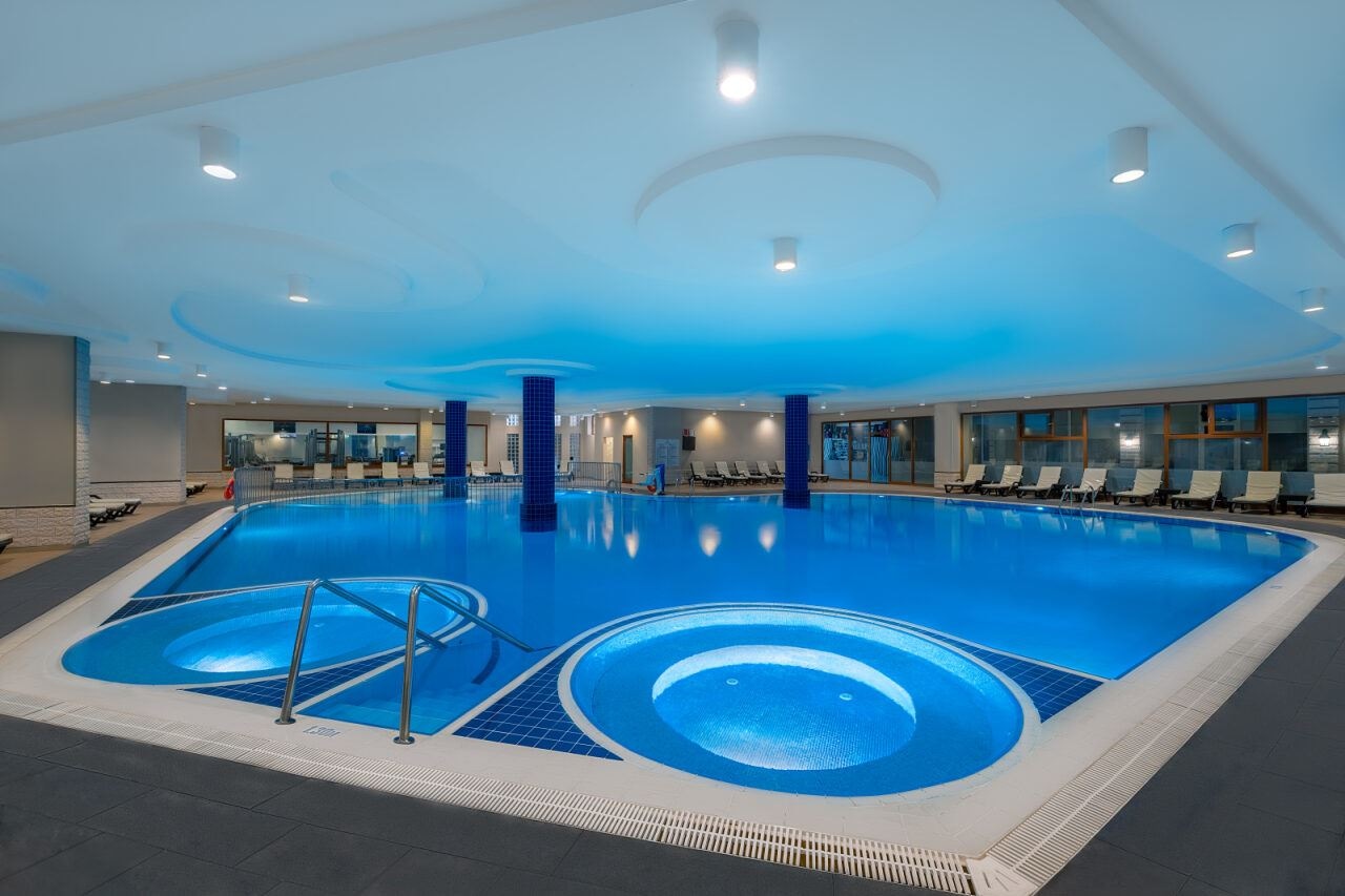 pools-indoor-pool