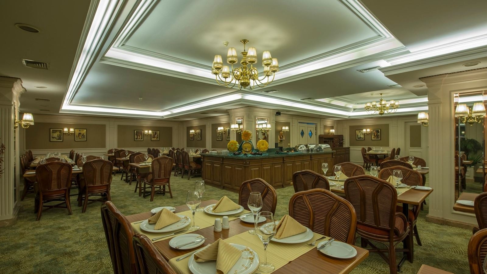 restaurants-restaurants