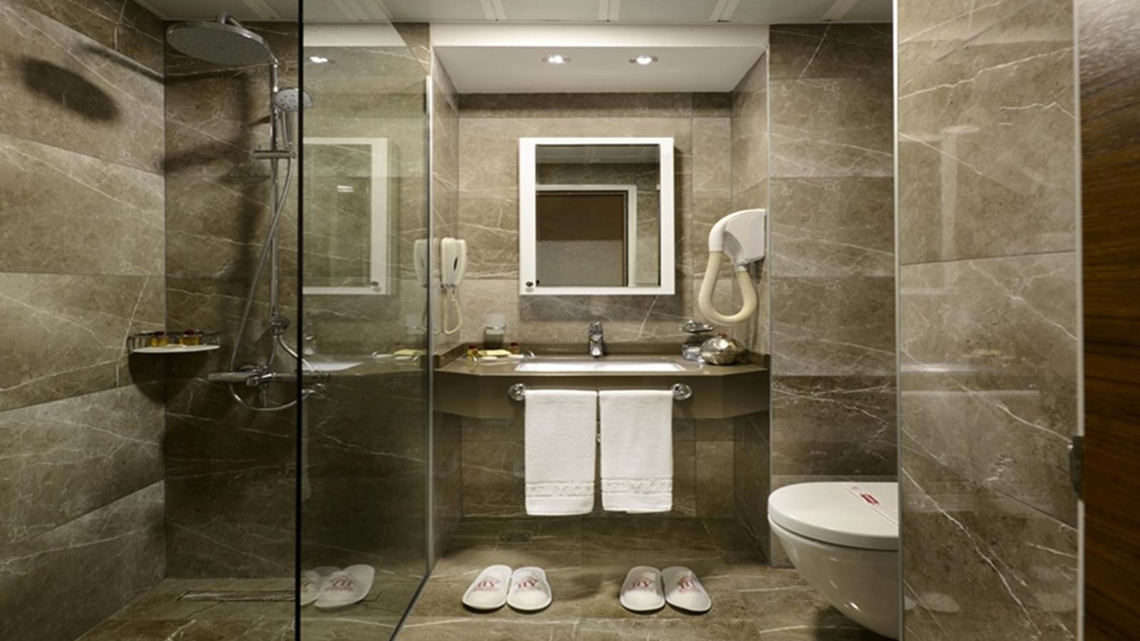 rooms-triple-standard