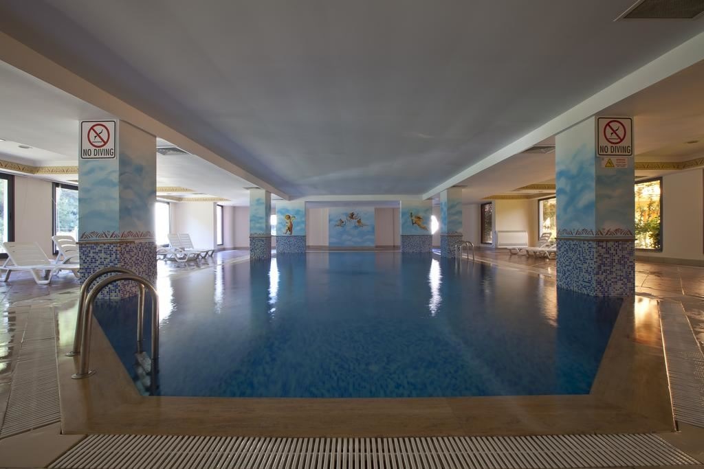 pools-indoor-pool