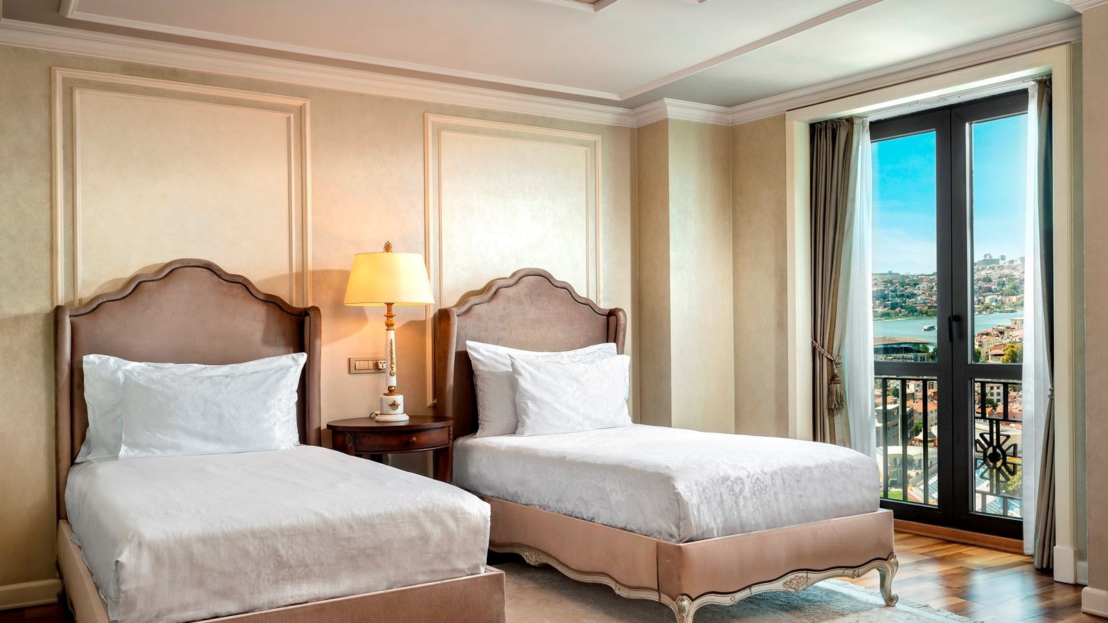 rooms-premium-room