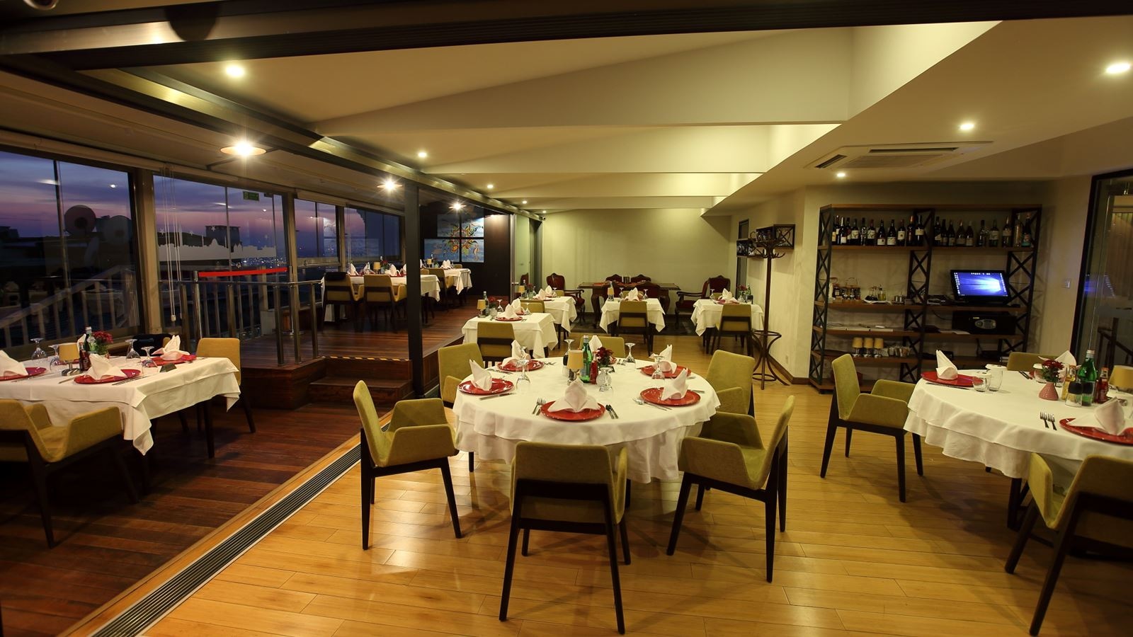 restaurants-restaurants