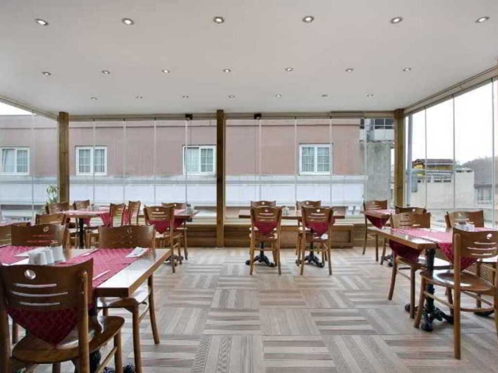 restaurants-breakfast-buffet