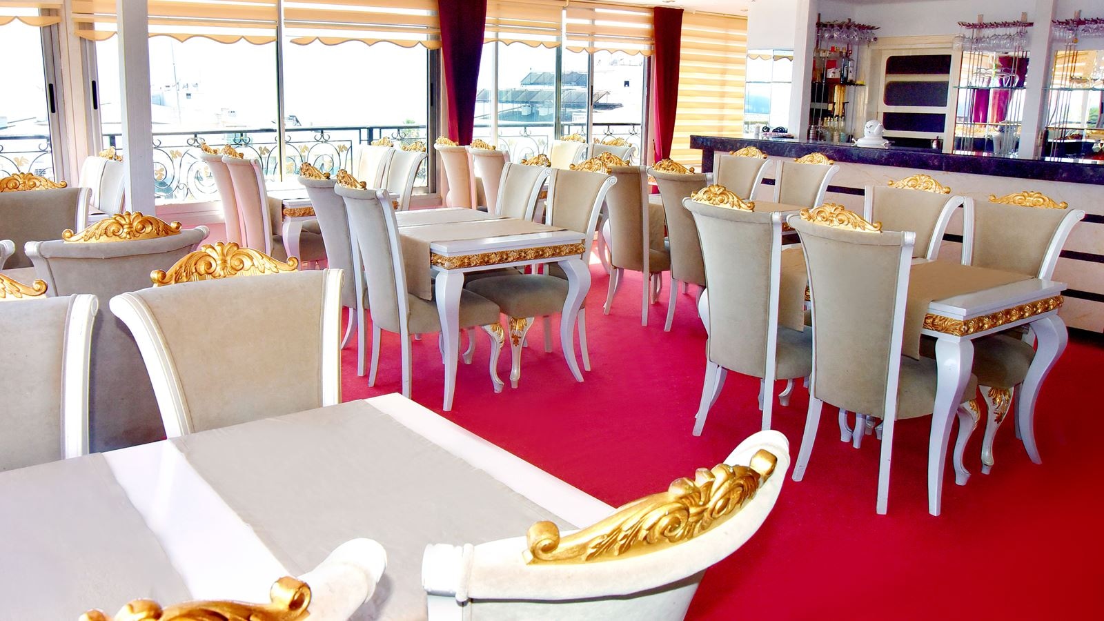 restaurants-main-building