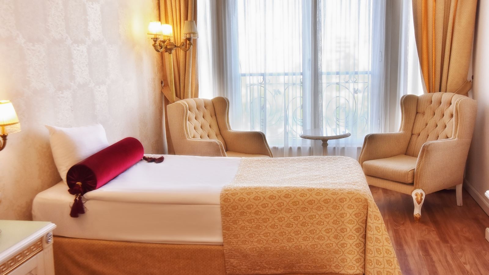 rooms-standard-room-land-view