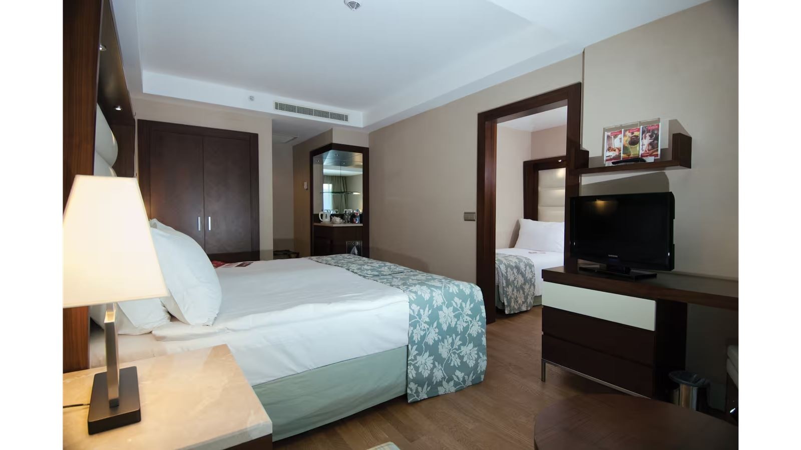 rooms-family-suite-2-bedrooms