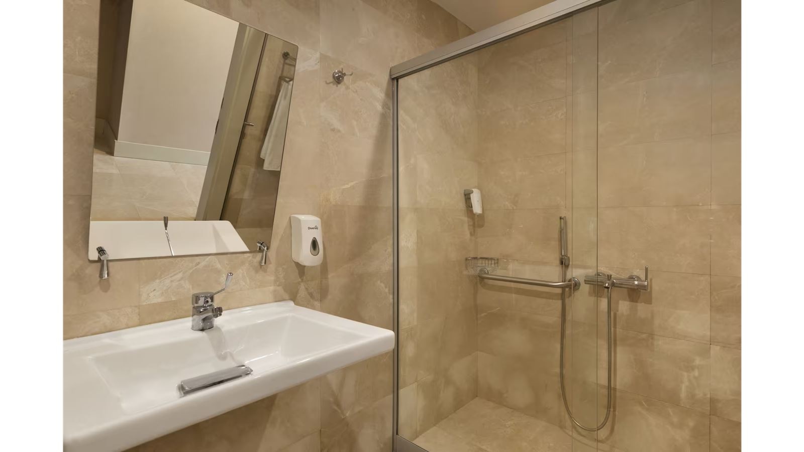 rooms-family-suite-2-bedrooms