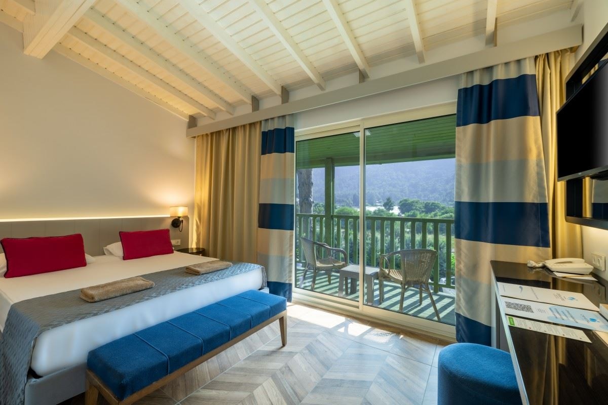 rooms-deluxe-family-room-with-bunkbed