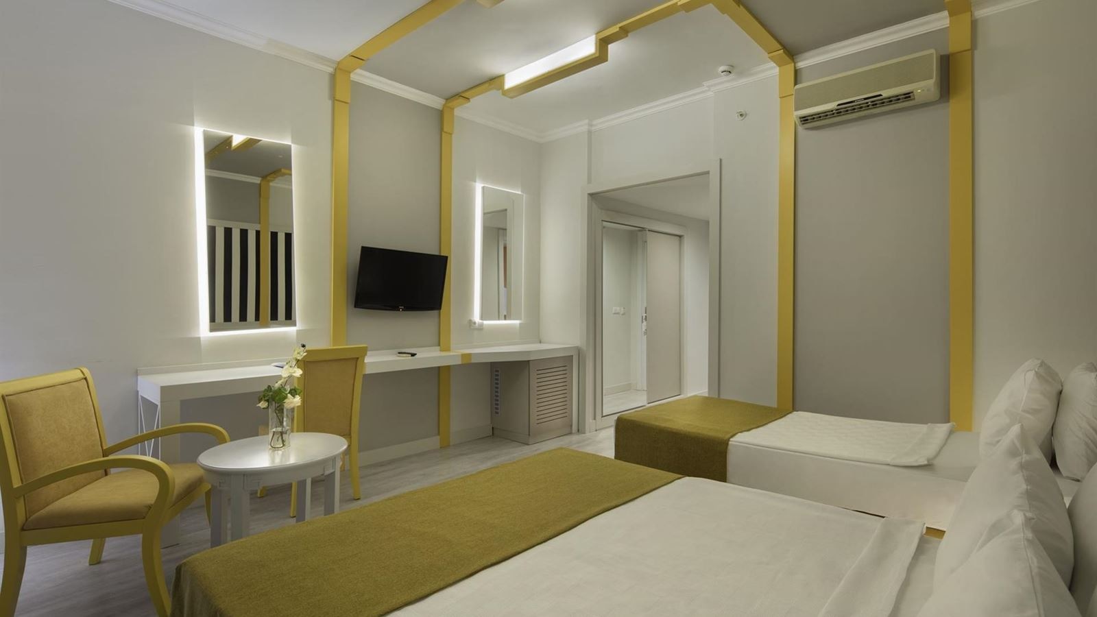 rooms-standard-room-land-view