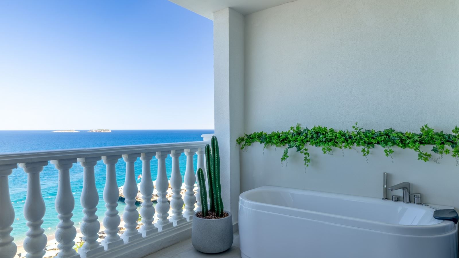 rooms-luna-suite-sea-view