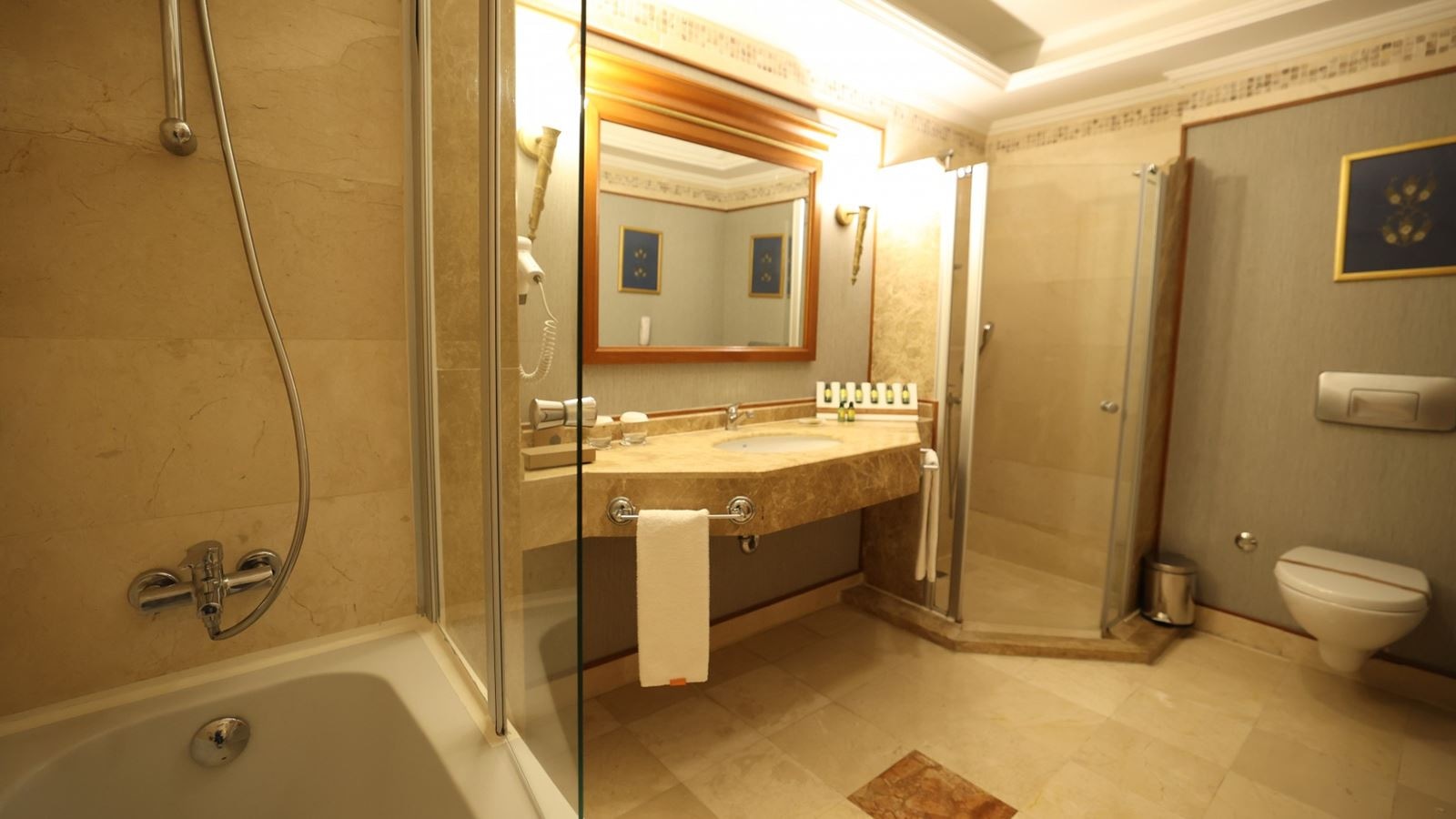 rooms-club-family-suite-grand