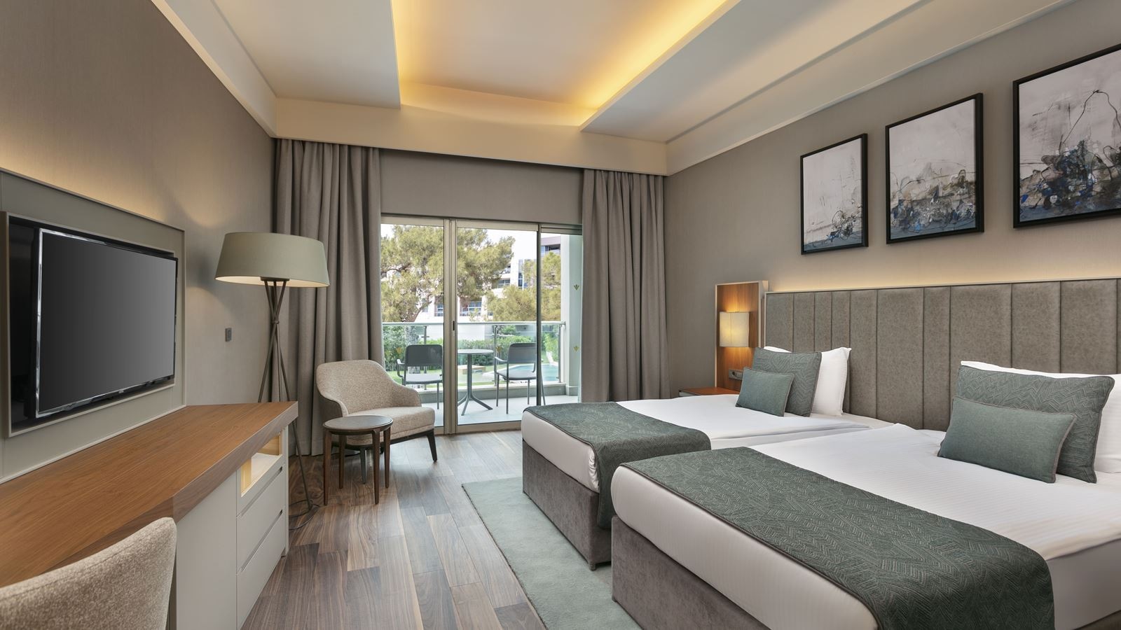 rooms-marine-room-land-view