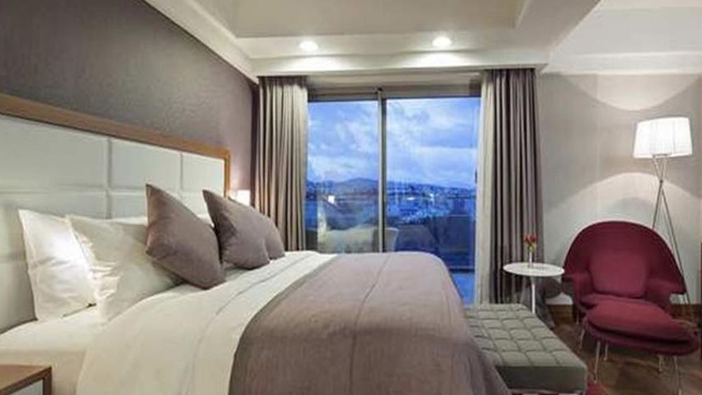 rooms-deluxe-seaview-room