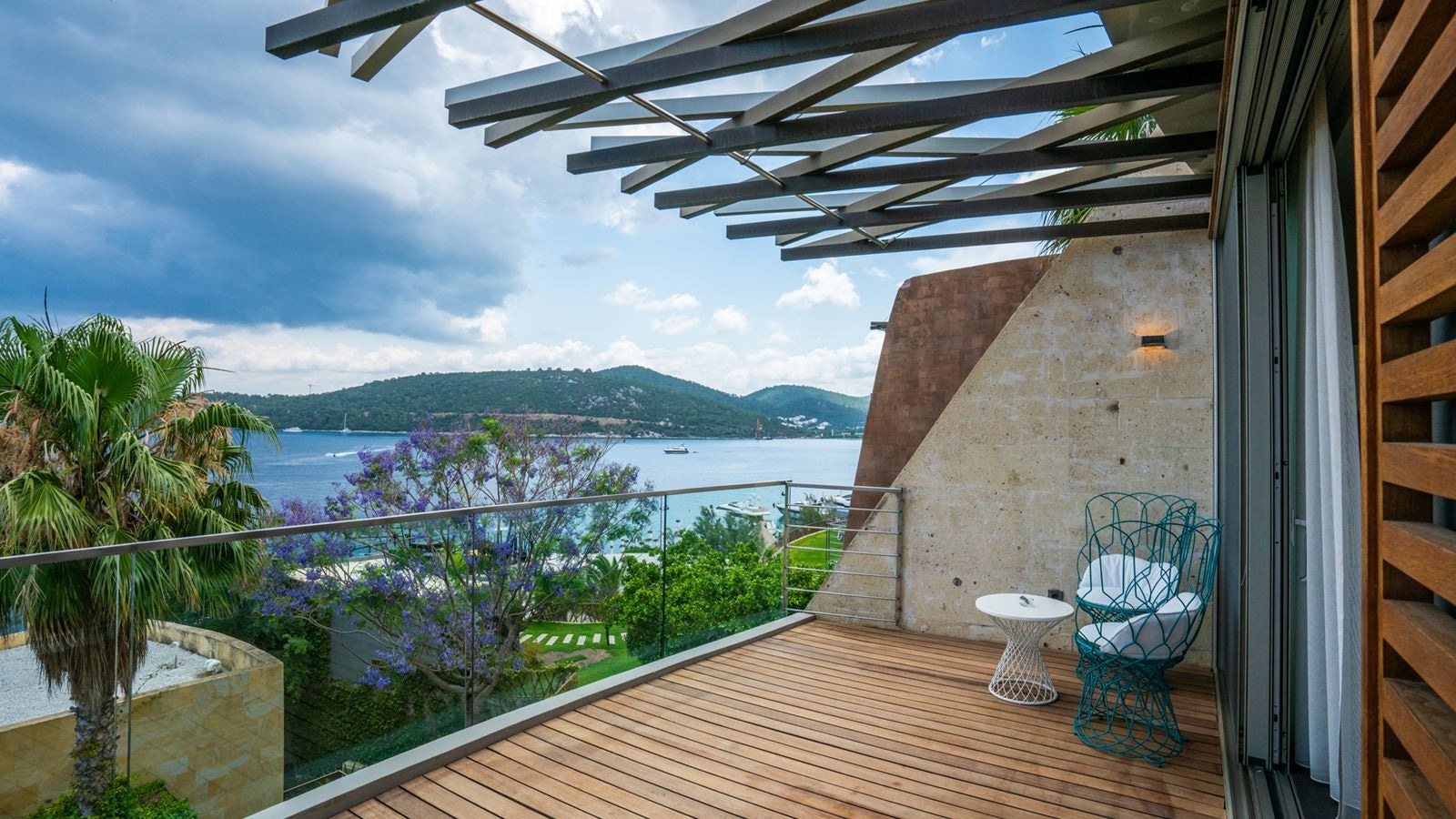 rooms-executive-room