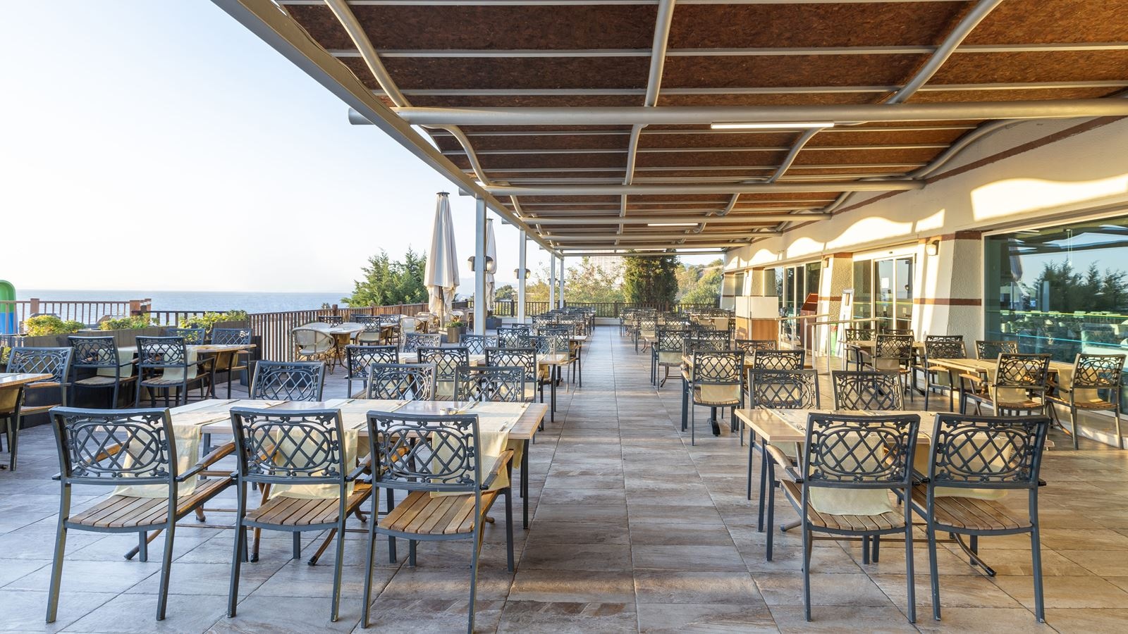 restaurants-restaurants