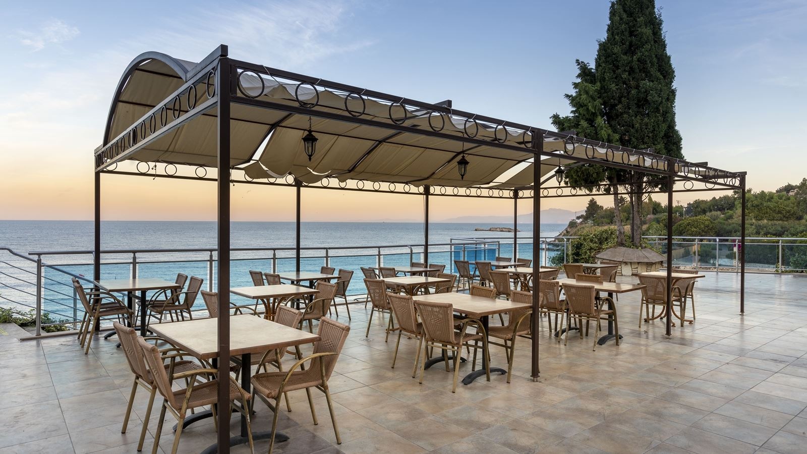 restaurants-restaurants