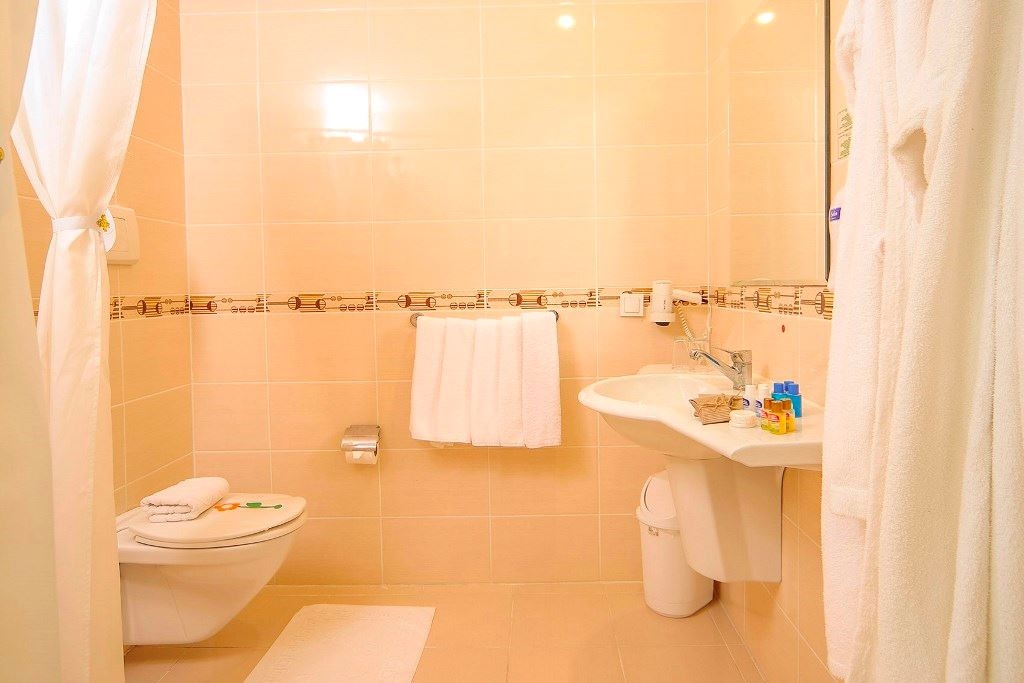 rooms-standard-room-land-view