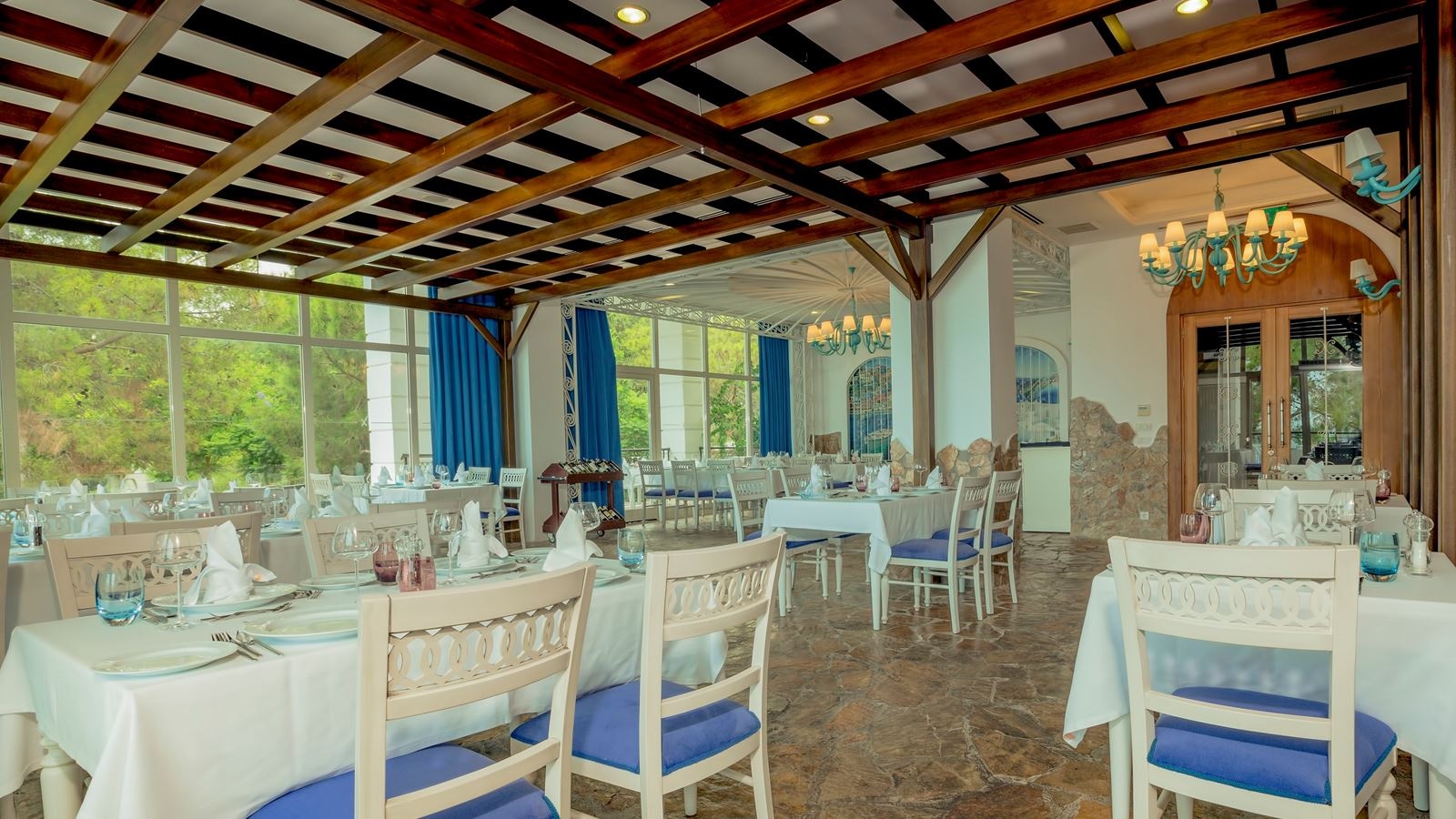 restaurants-mama-cosha-a-la-carte-restaurant