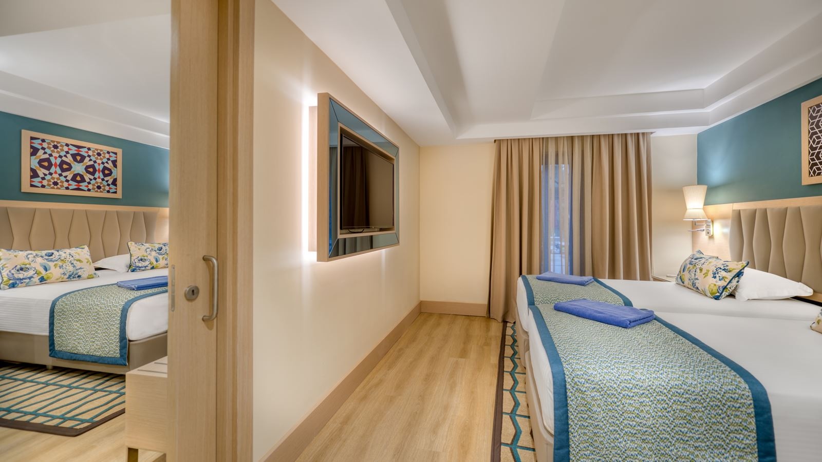 rooms-deluxe--swimup-suites