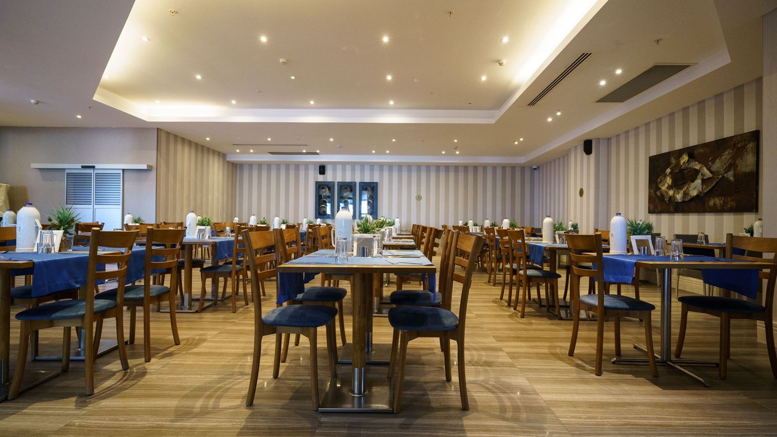 restaurants-main-restaurant