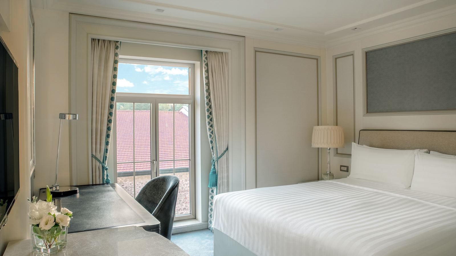 rooms-deluxe-bosphorus-view