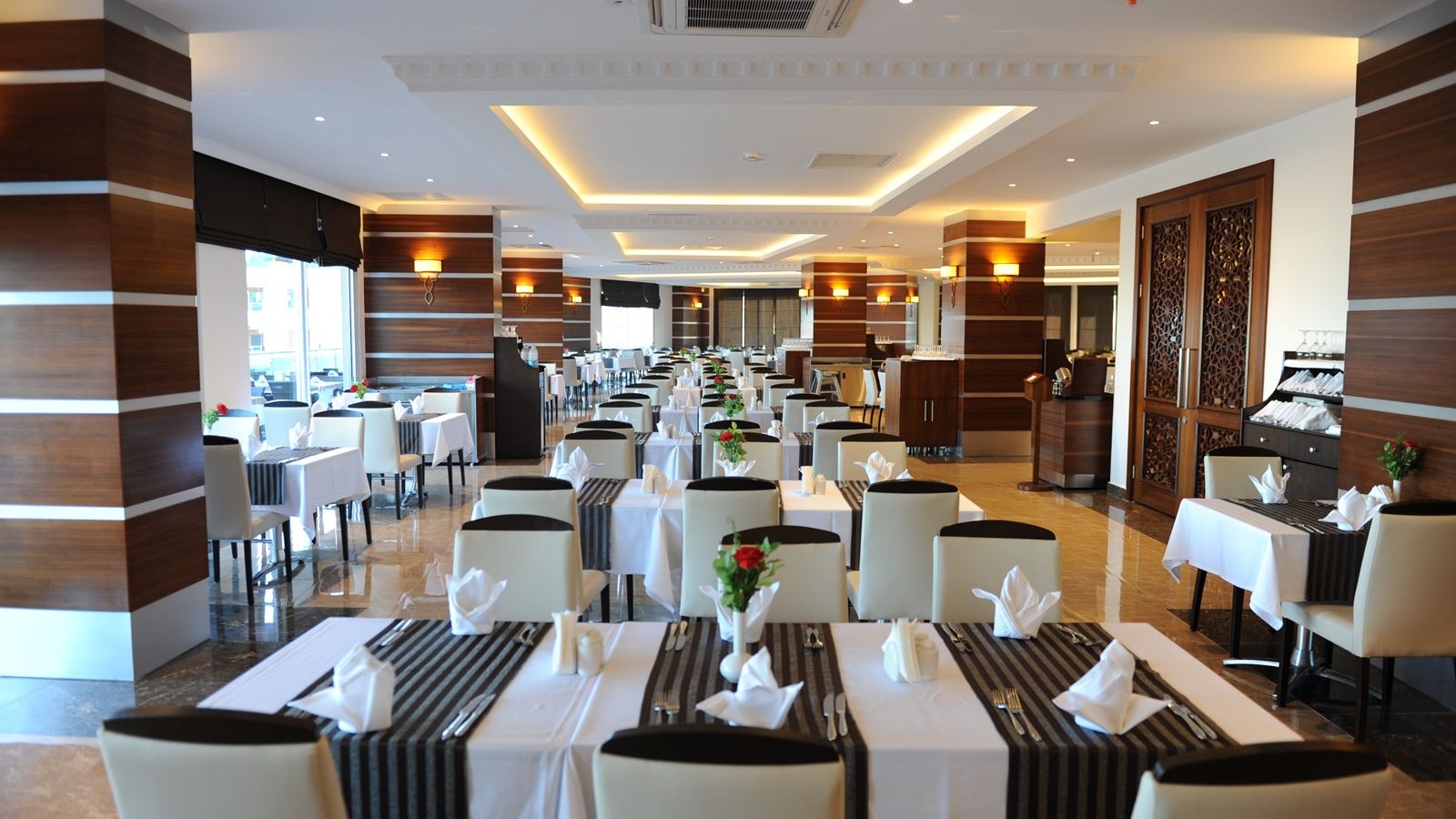 restaurants-main-restaurant