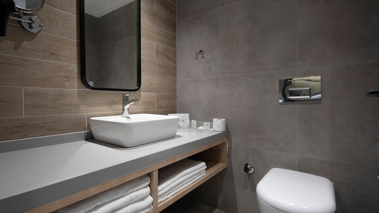 rooms-standard-room-land-view