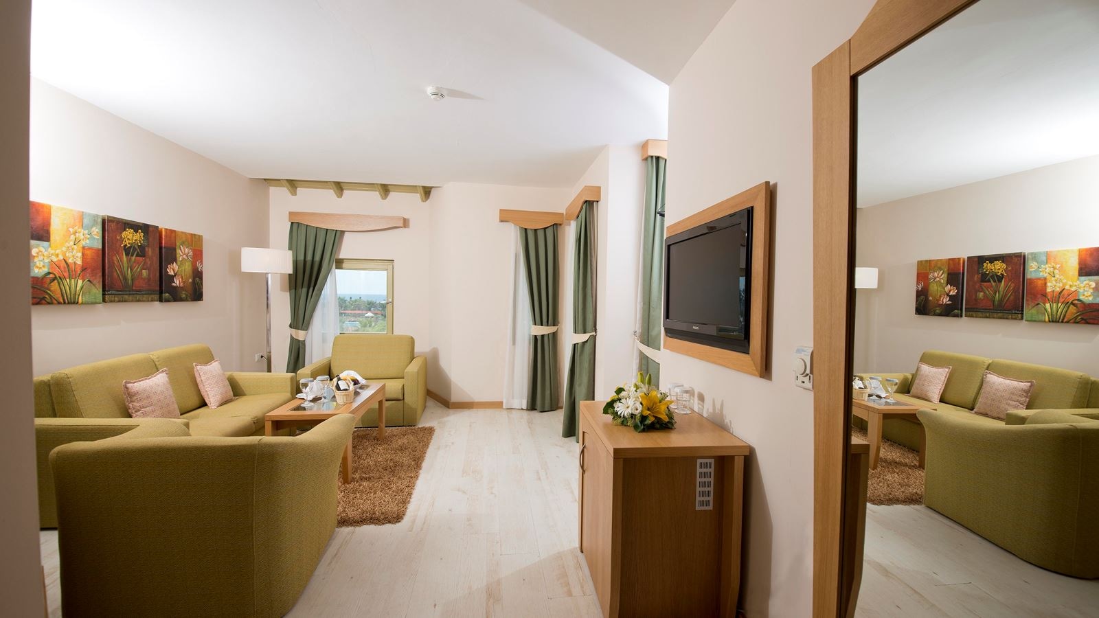 rooms-family-room