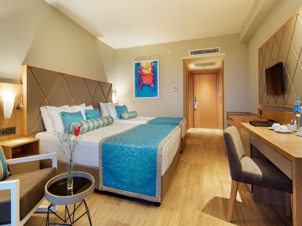 rooms-standard-room-land-view