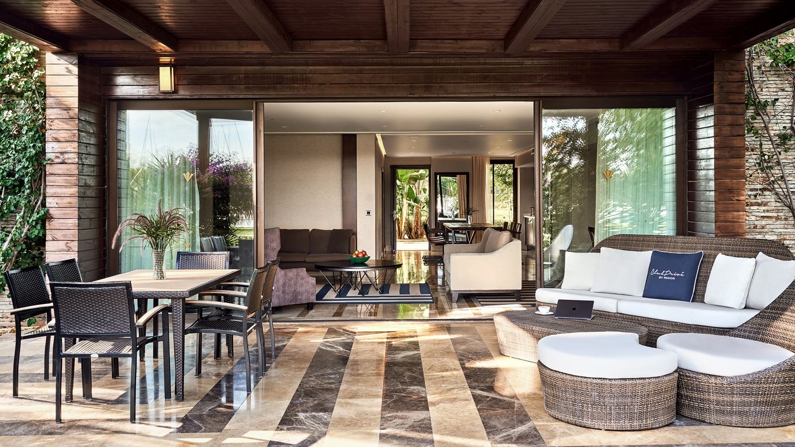 rooms-grand-suite-room